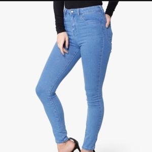FOREVER 21 THE FAIRFAX HIGH RISE SKINNY JEAN